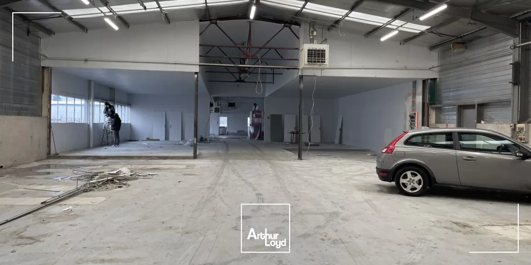 À VENDRE - Local d'activité à Sorbiers