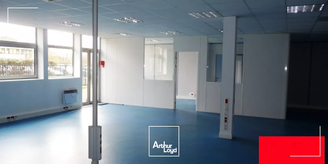 Immeuble à usage de bureaux en pleine propriété