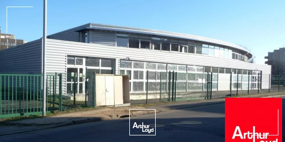 Immeuble à usage de bureaux en pleine propriété