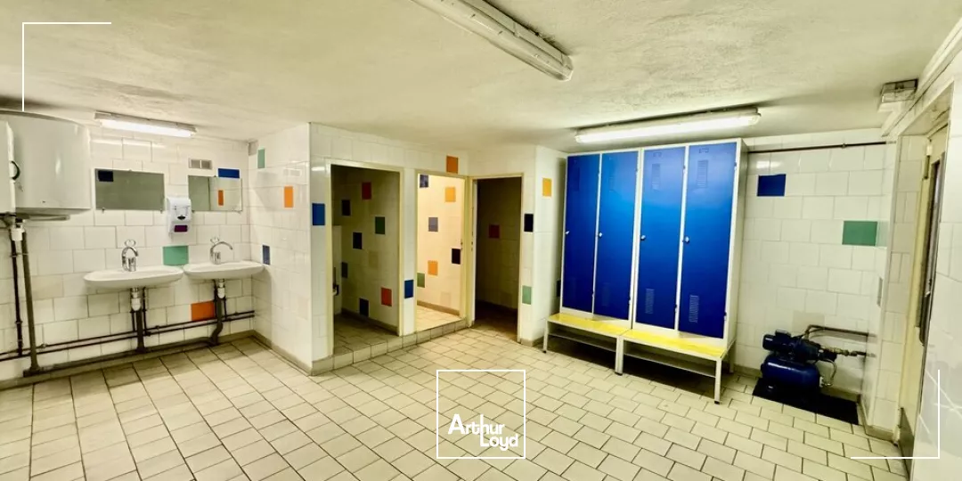 LOCAL D'ACTIVITE - ENTREPOT à LOUER de 1633 m²