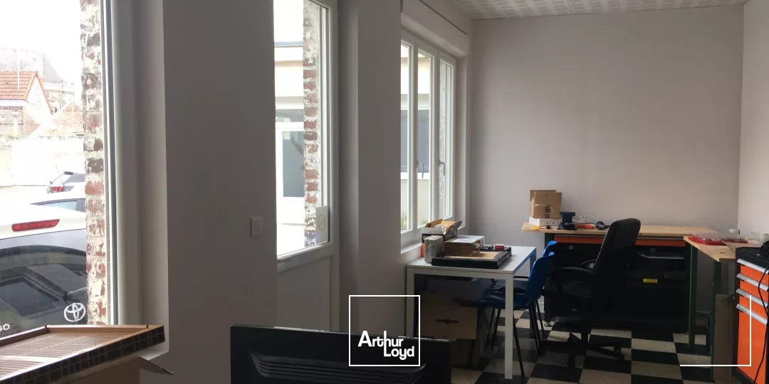 IMMEUBLE DE BUREAUX A LOUER - 219 M2 - SAINT-QUENTIN
