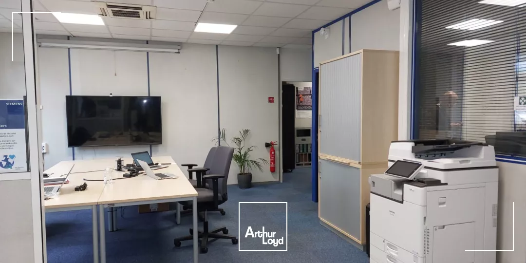 Bureaux à louer avec parkings - VALGORA - LA VALETTE DU VAR