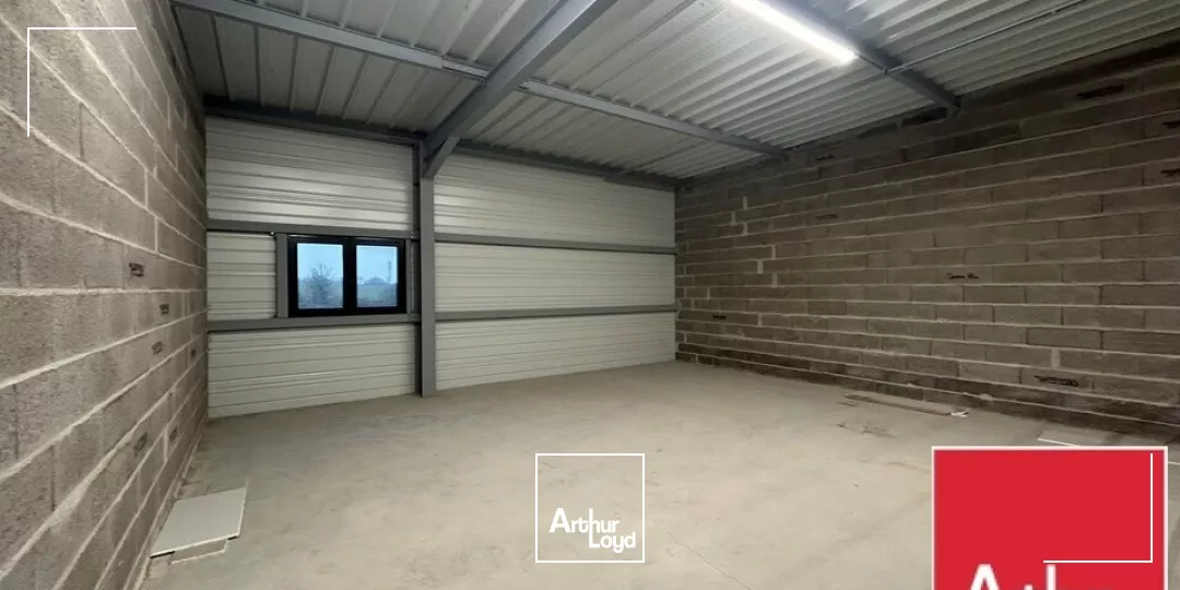 LOCAL D'ACTIVITE - ENTREPOT à LOUER de 143 m²
