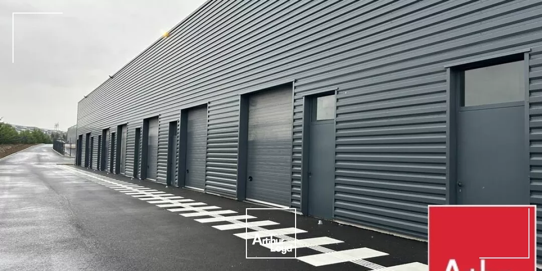 LOCAL D'ACTIVITE - ENTREPOT à LOUER de 143 m²