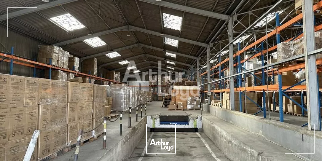 Entrepôt très bien positionné au sein de la ZI Ouest de Rennes