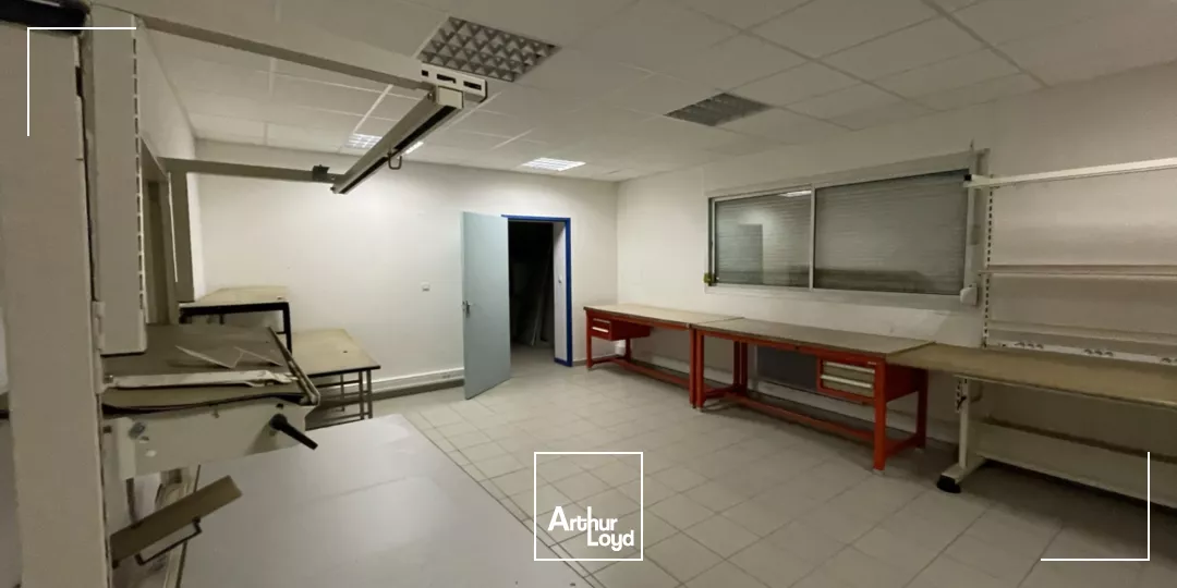 Bâtiment indépendant Axe Nantes Vannes 