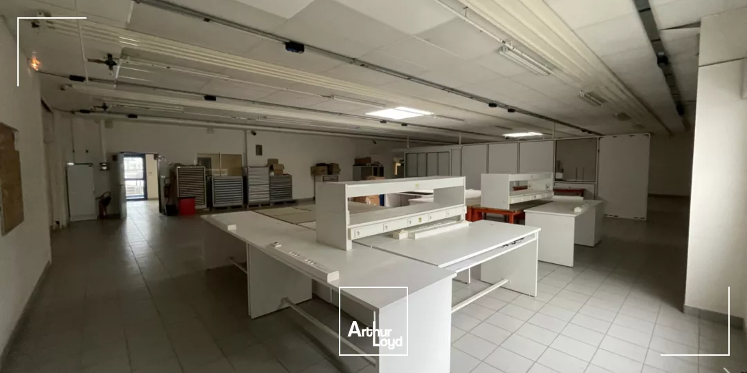 Bâtiment indépendant Axe Nantes Vannes 