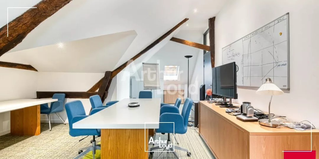 Angers hyper centre immeuble de bureaux type haussmannien de 1 121,32 m² à louer