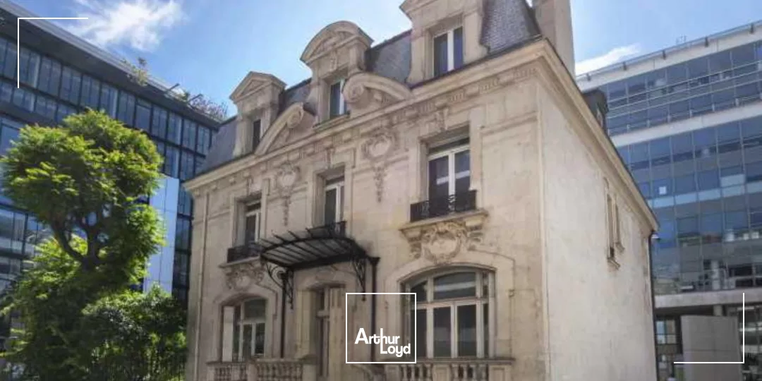 Bel hôtel particulier à Clichy, pour des bureaux d'exception, proximité gare de Clichy-Levallois - Opportunité rare