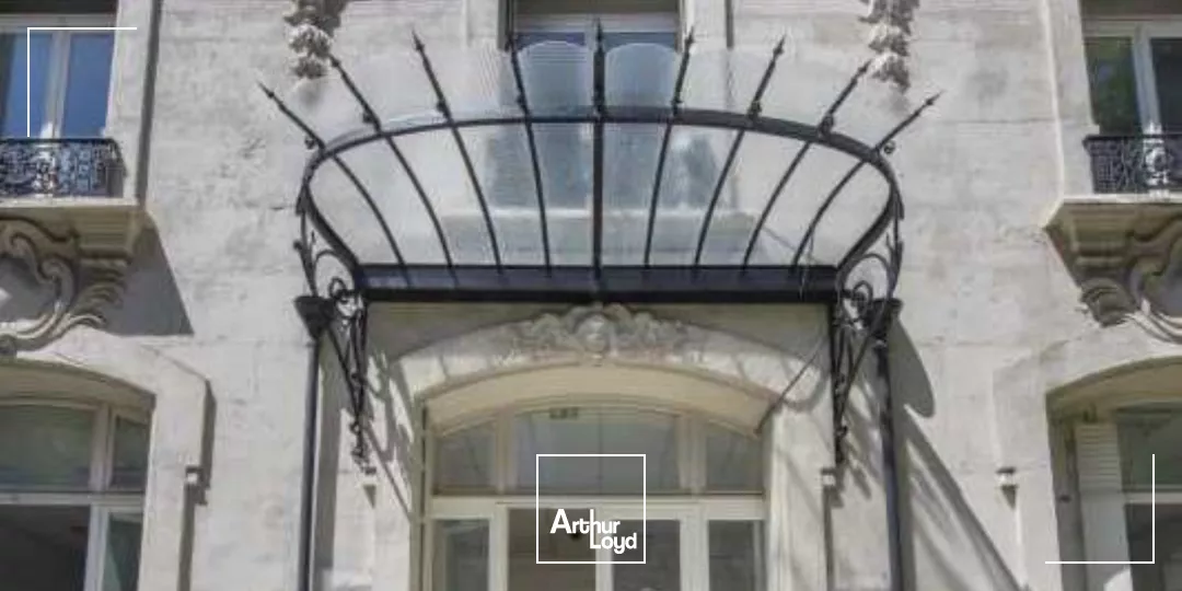 Bel hôtel particulier à Clichy, pour des bureaux d'exception, proximité gare de Clichy-Levallois - Opportunité rare