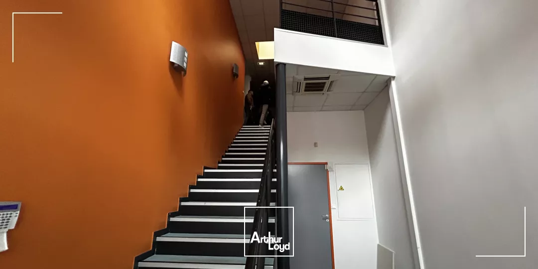 Location de bureaux de 490 m² à Gradignan, proche échangeur A63