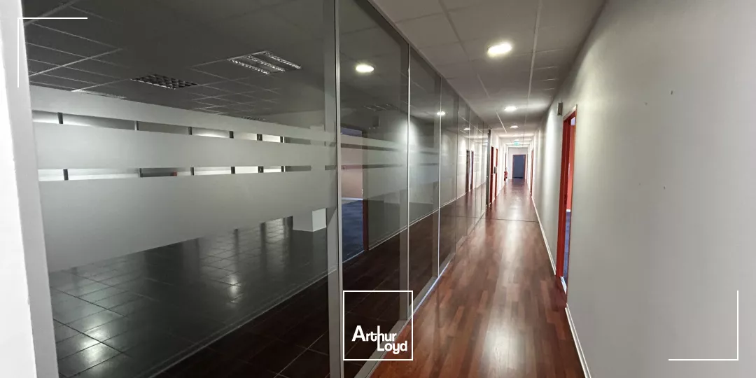 Location de bureaux de 490 m² à Gradignan, proche échangeur A63