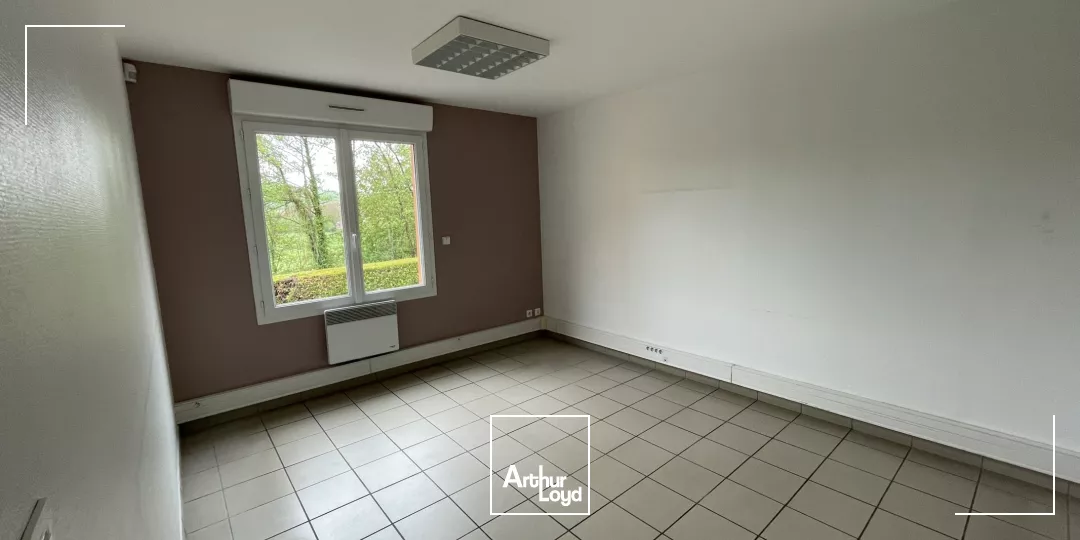 LOCAL D'ACTIVITÉS - BUREAUX - A LOUER - BEAUVAIS