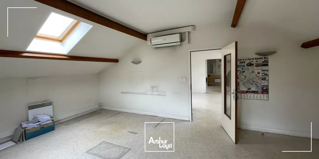 LOCAL D'ACTIVITÉS - BUREAUX - A LOUER - BEAUVAIS