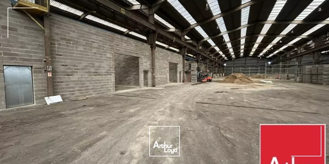 ENTREPOT - ATELIER à LOUER de 233 m²
