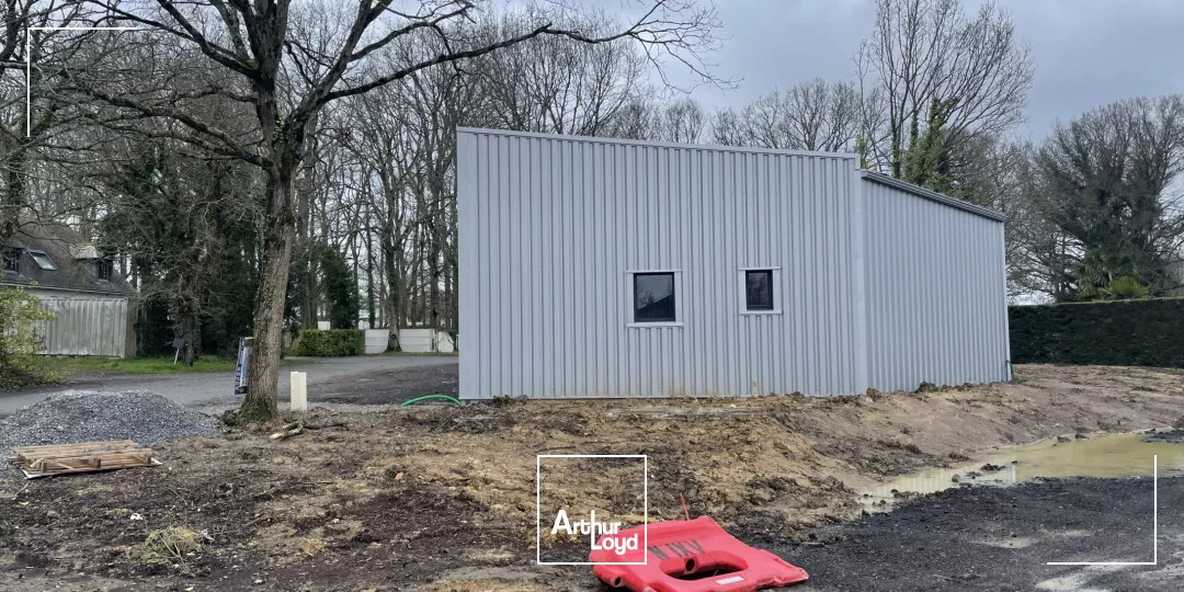 A VENDRE - A LOUER - DONGES - 139 M2