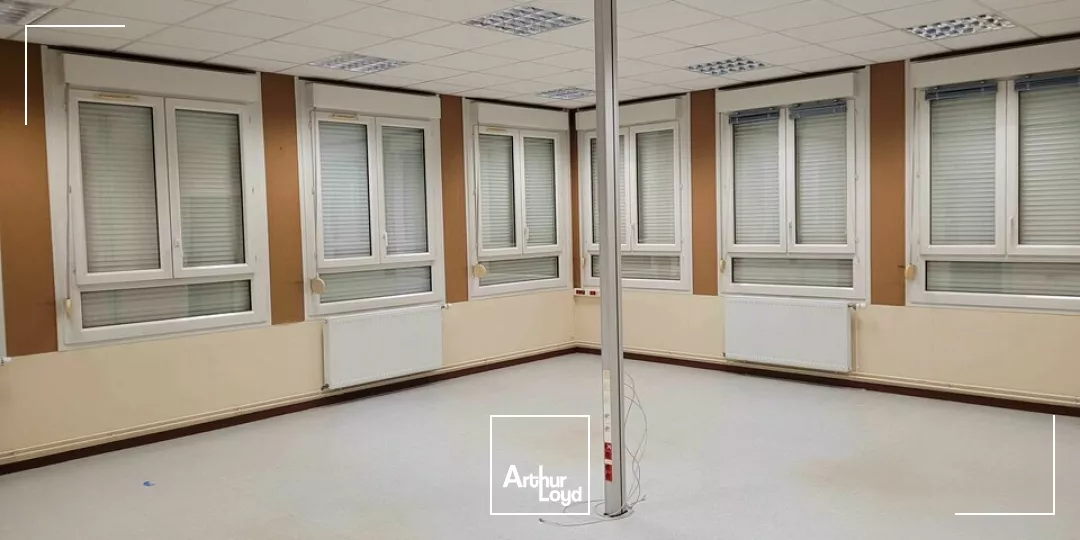 LOCATION IMMEUBLE BUREAUX SAINT CALAIS