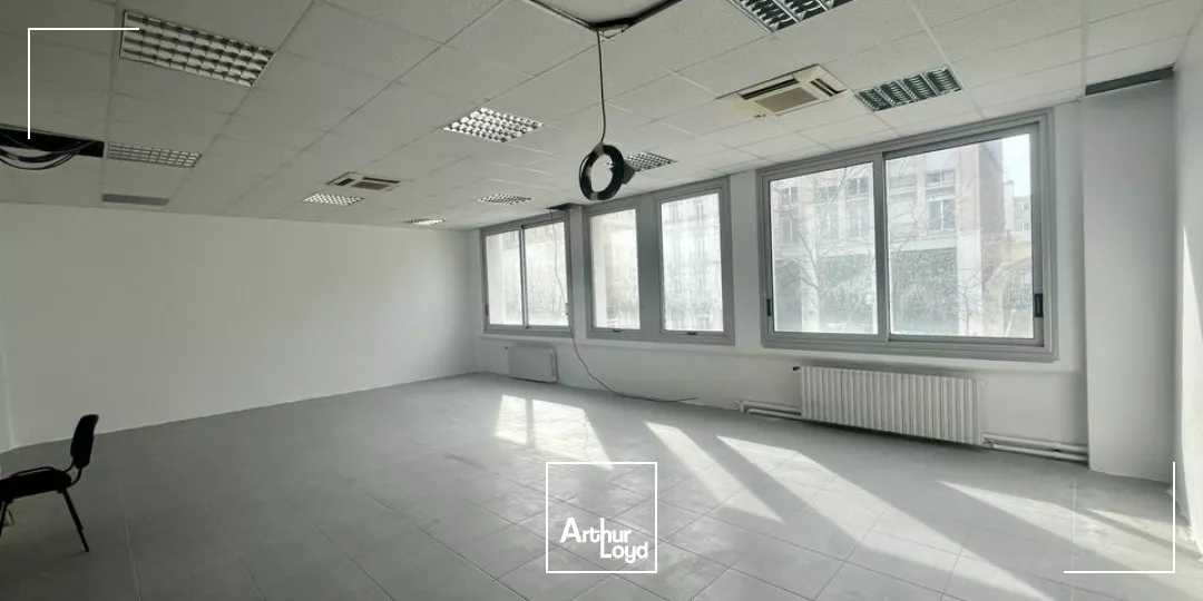 LE HAVRE CENTRE-VILLE  À LOUER  330 m² divisibles à partir de 110 m²