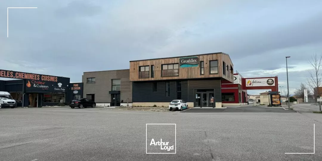 Saint-Marcel-lès-Valence - Local commercial à louer 