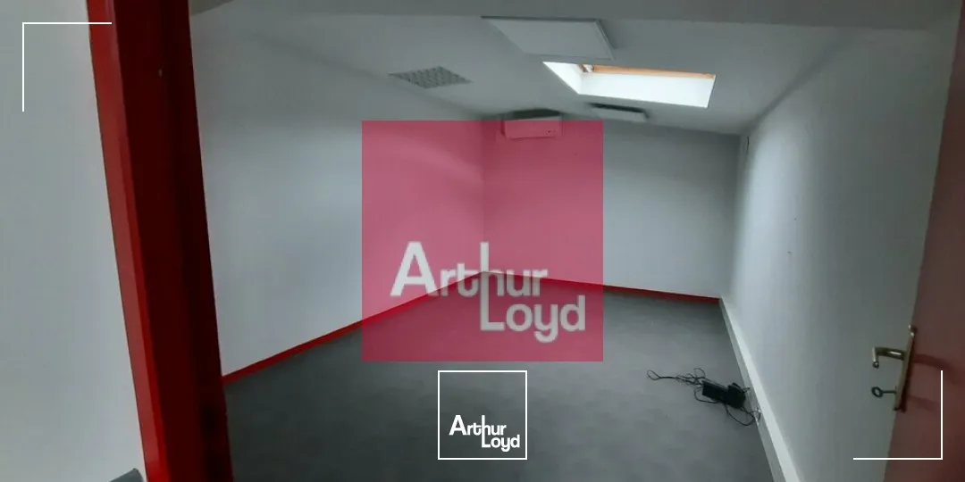 Locaux d'activité & Entrepôts - Location - ROMAGNAT - 63540 - 775-775 - 6458321