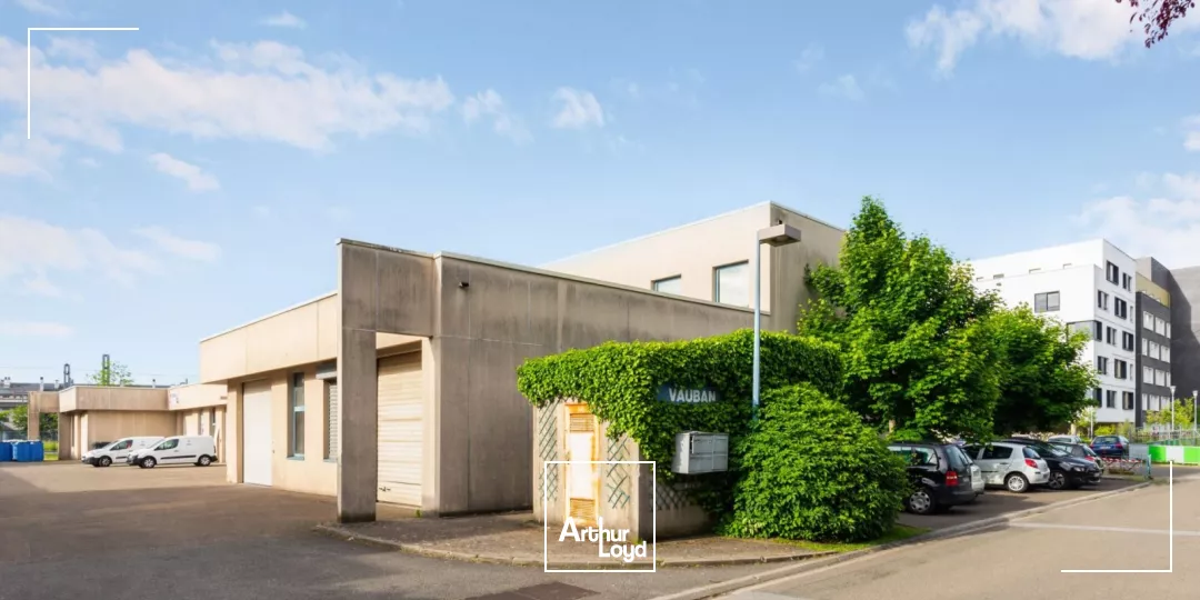 Locaux d'activité à louer à LA VERRIERE 78320