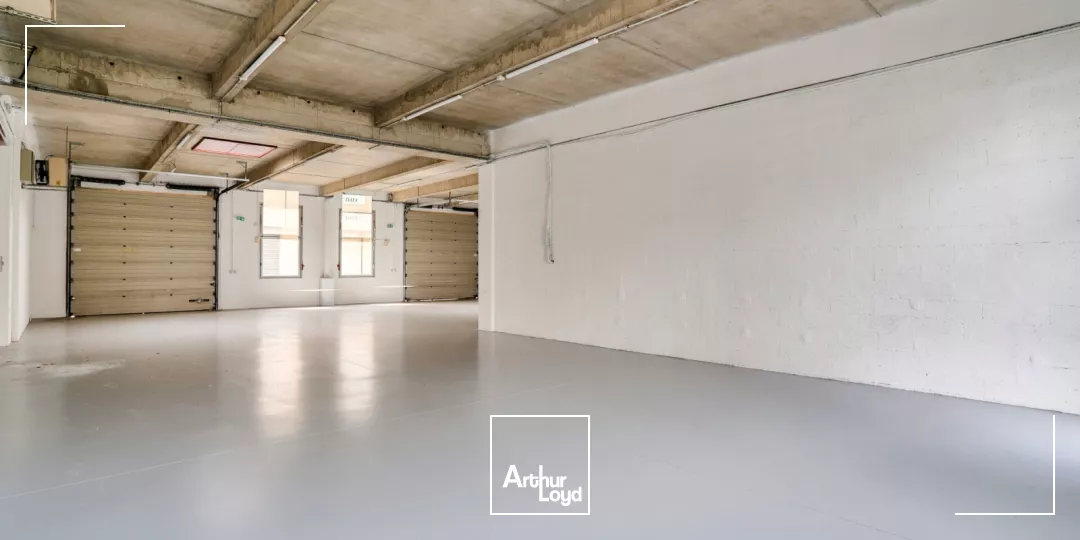 Locaux d'activité à louer à LA VERRIERE 78320