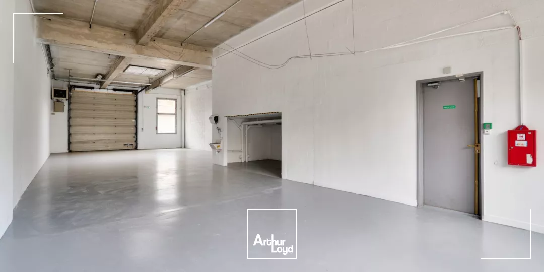 Locaux d'activité à louer à LA VERRIERE 78320