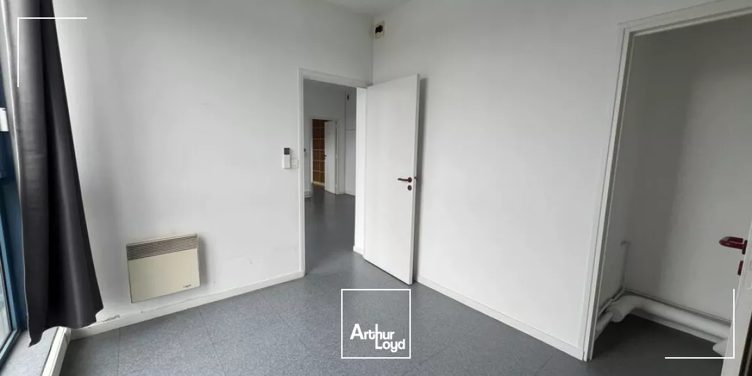 TOURS SUD SAINT-AVERTIN LES GRANGES GALAND ECHANGEUR A10 - BUREAUX 71 M² PARKING 1