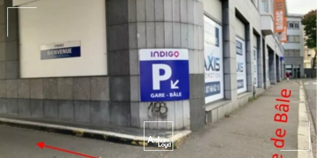 LOCAL COMMERCIAL à LOUER de 903 m²