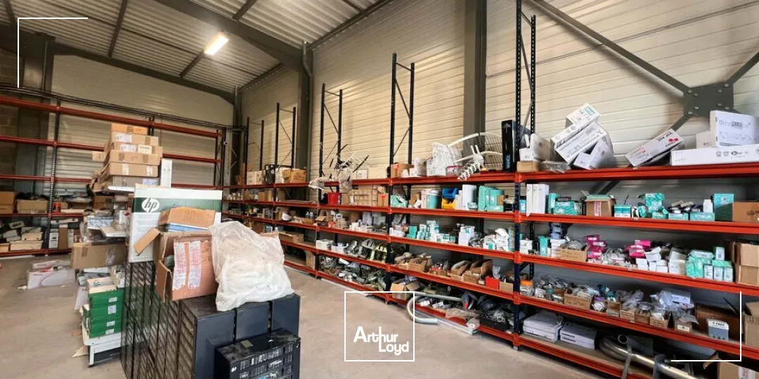 TOURS SUD - JOUE - LIODIERE - A LOUER BATIMENT MIXTE DE 498 M² - 2 869 M² DE TERRAIN