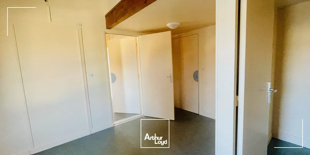 A LOUER - BUREAUX - 35 M2 - COMPIEGNE CENTRE-VILLE