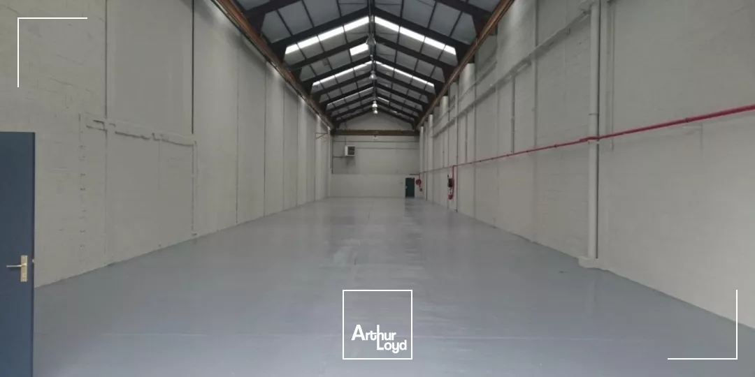 Locaux d'activité à louer à EPINAY SUR SEINE 93800