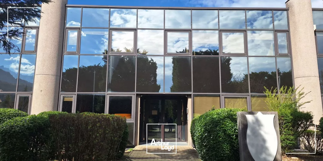 A VENDRE BATIMENT DE BUREAUX SEYSSINET-PARISET