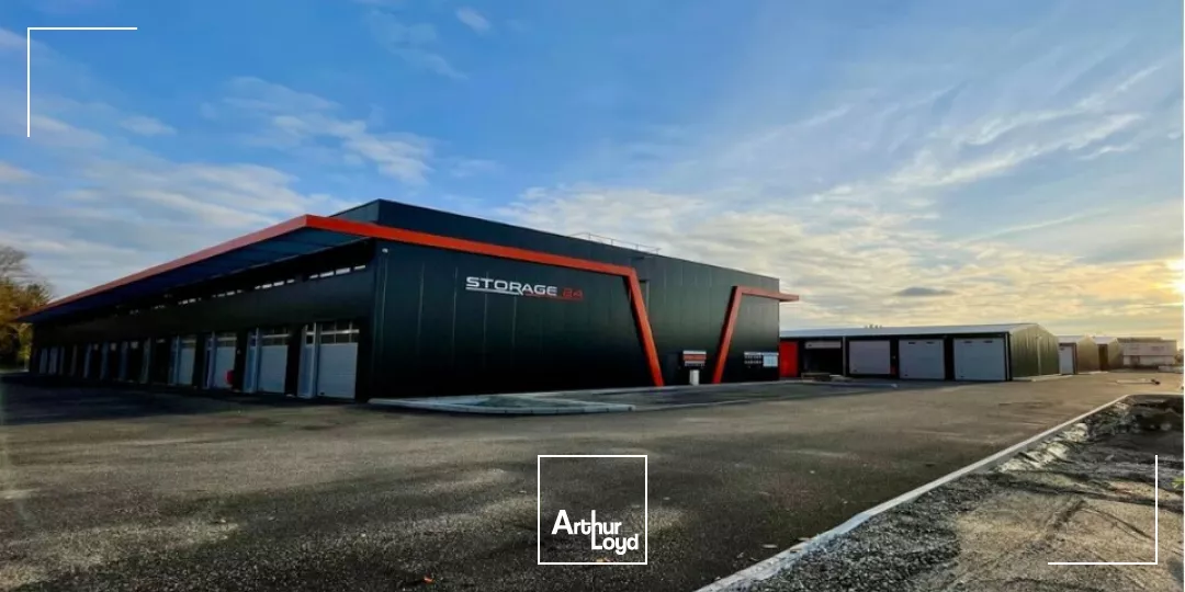 LOCAL D'ACTIVITE - ENTREPOT à LOUER de 2000 m²