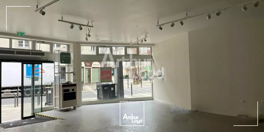 BLOIS - LOCATION LOCAL COMMERCIAL DE 383 M² - HYPERCENTRE