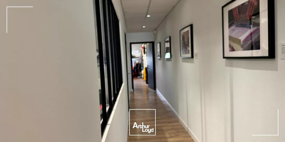 LA RICHE BUREAUX A LOUER 200 M² PROXIMITE PERIPHERIQUE STATIONNEMENT FACILE