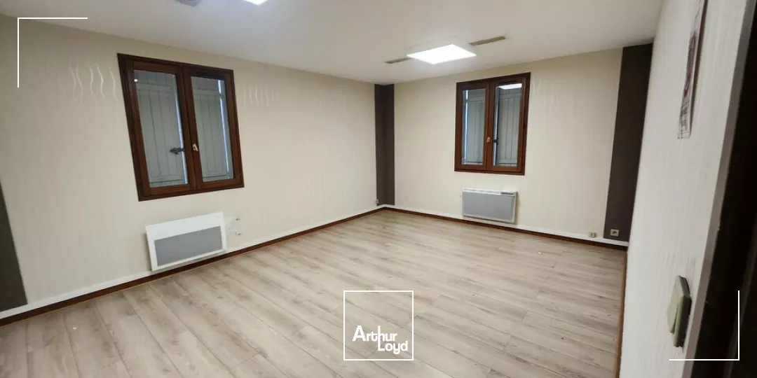 CHEVIGNY-SAINT-SAUVEUR - LOCAL D'ACTIVITES - A LOUER