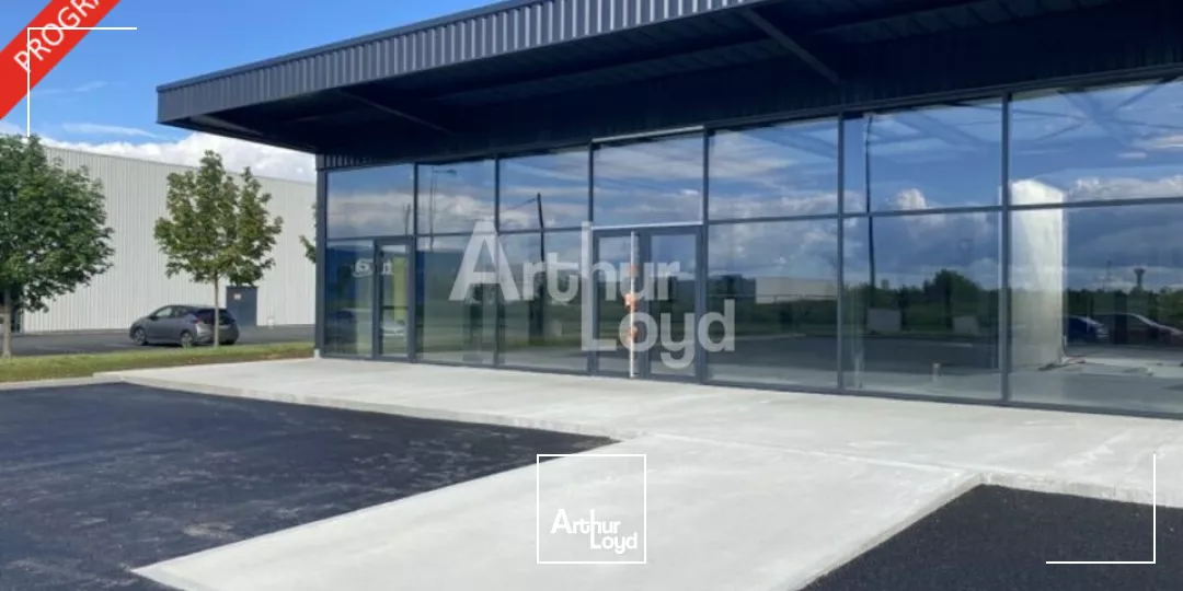 CHATEAUROUX / ST MAUR - CAP SUD - LOCATION COMMERCE - 347 m²