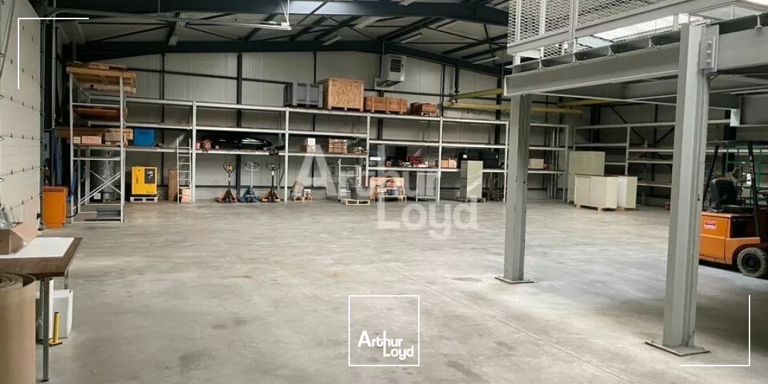 VENDOME - VENTE LOCAL D'ACTVITE DE 680 M² - ZONE INDUSTRIELLE