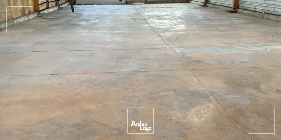 Commune de CHAROLLES- Local d'activité de 650 m²