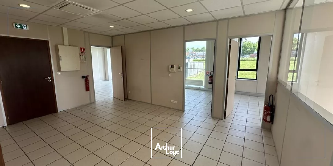 BUREAUX D'ENVIRON 360m2 divisible à partir de 111 m2 - REIMS FARMAN