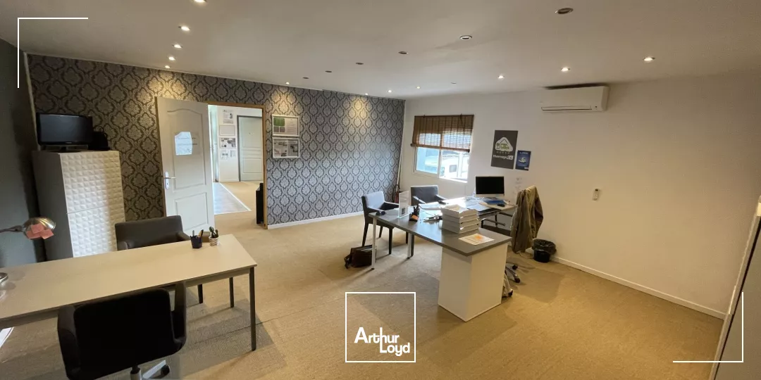 Rare ! Bureaux entre Narbonne et Lézignan-Corbières, le long de la RD6113