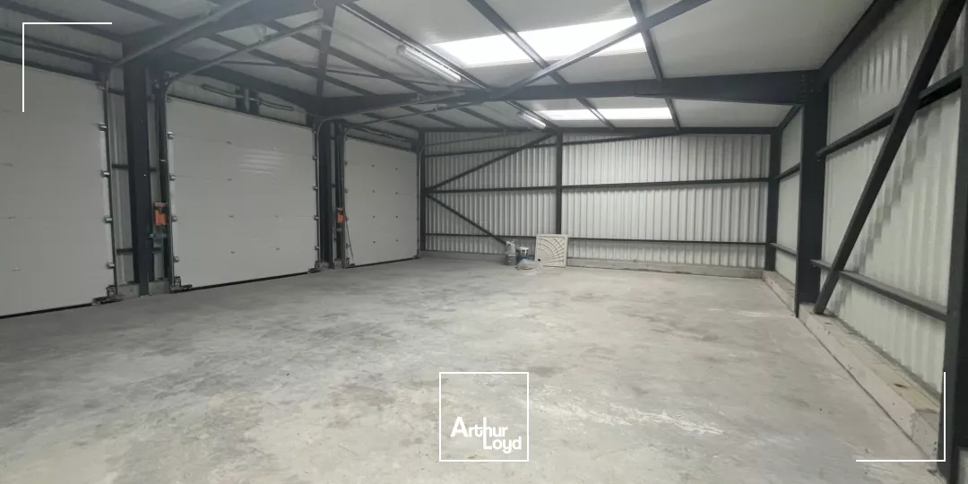 A VENDRE - A LOUER - DONGES - 139 M2