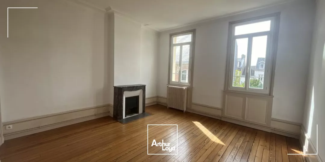 A LOUER - LE HAVRE CENTRE-VILLE - 328 m² 