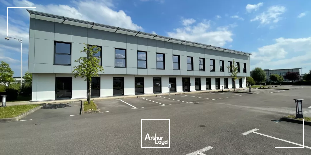 À LOUER IMMEUBLE DE BUREAUX 1284 M2 À LACROIX-SAINT-OUEN PARC TERTIAIRE
