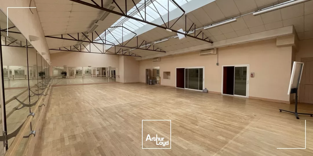 Locaux d'activité à vendre à VERNEUIL SUR AVRE 27130