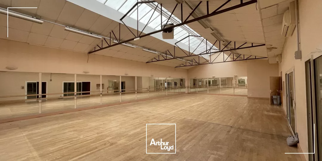 Locaux d'activité à vendre à VERNEUIL SUR AVRE 27130