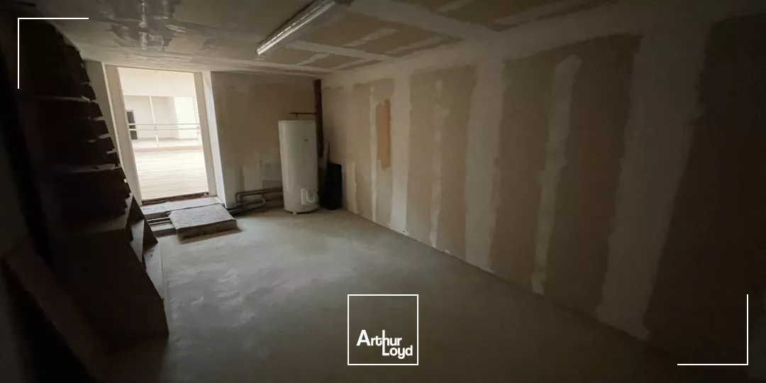 Locaux d'activité à vendre à VERNEUIL SUR AVRE 27130