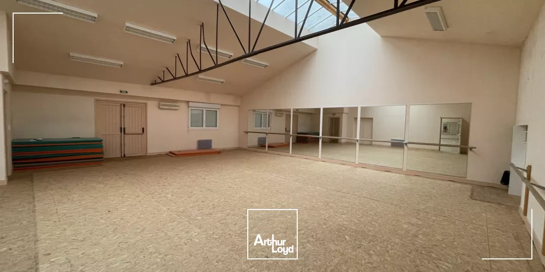 Locaux d'activité à vendre à VERNEUIL SUR AVRE 27130