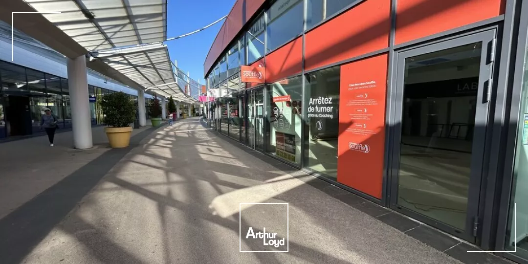 LOCAL COMMERCIAL à LOUER de 136 m²